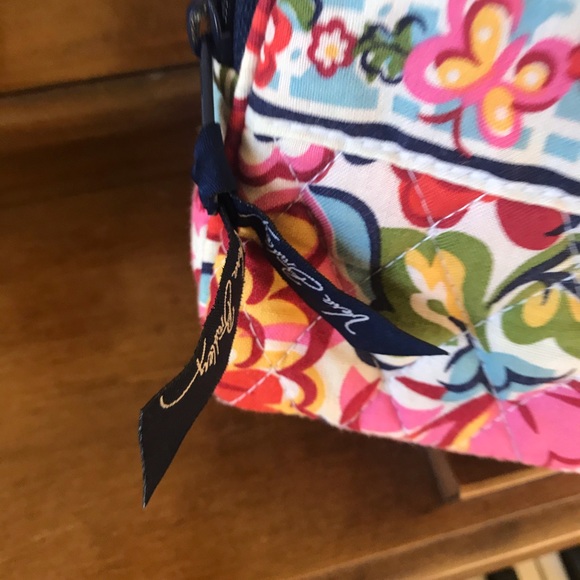 Adorable Vera Bradley Mini Purse - Picture 3 of 6